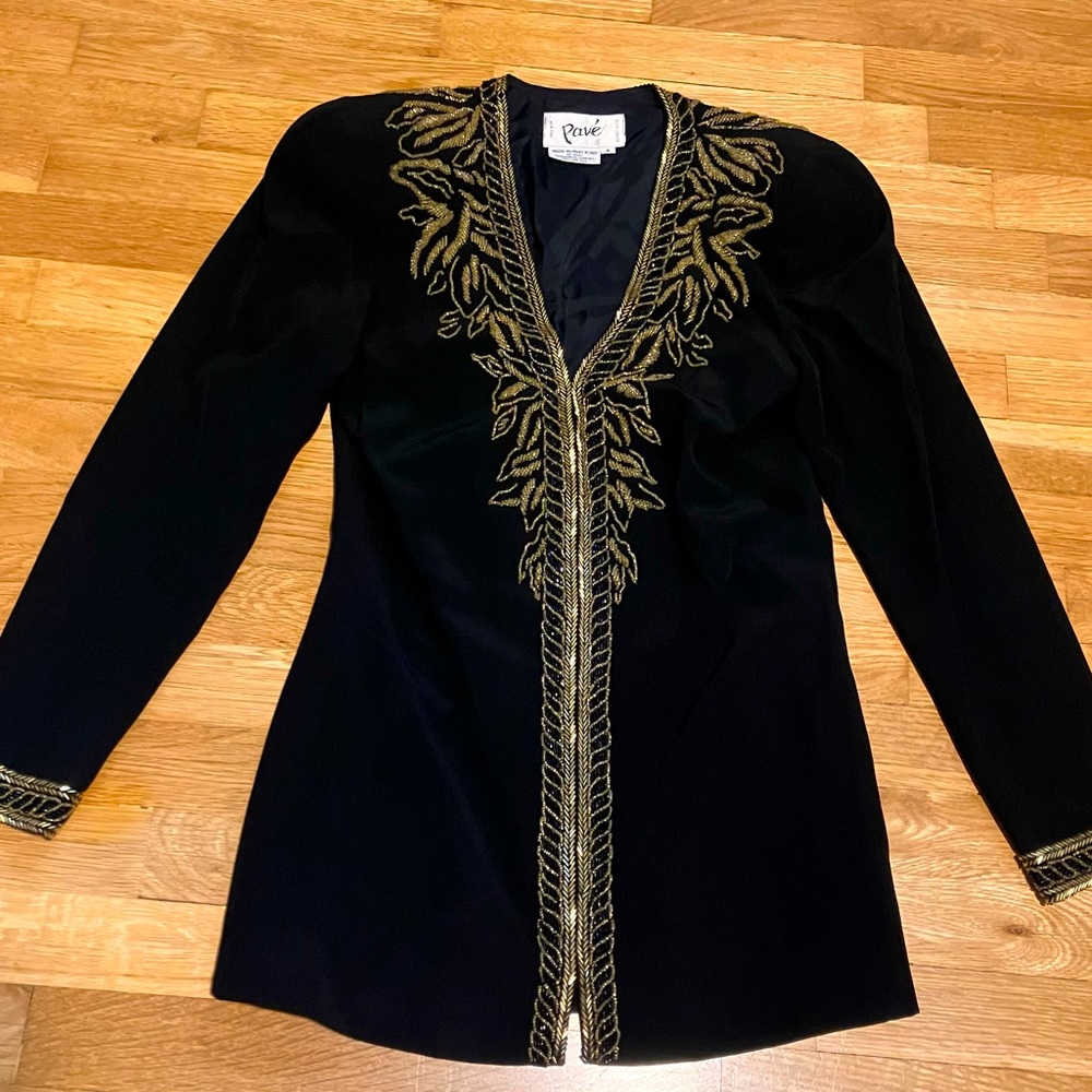 Vintage Black silk jacket with embroidered thread